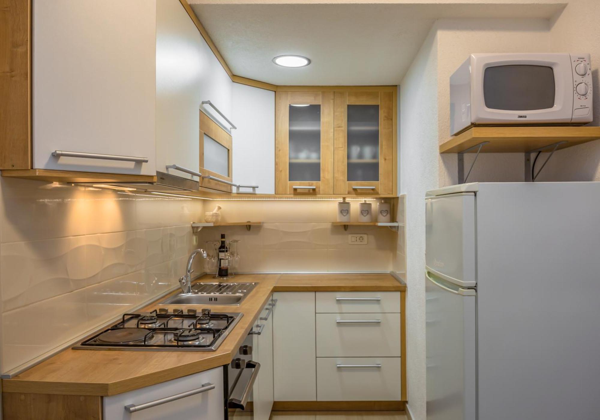 Apartmani Lovrenco 克瓦维卡 外观 照片