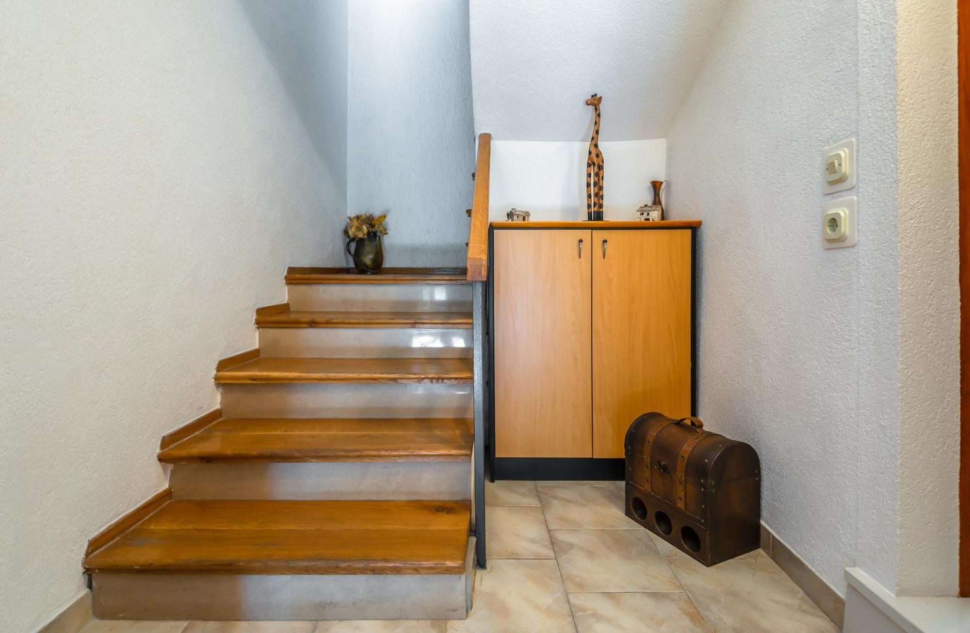 Apartmani Lovrenco 克瓦维卡 外观 照片