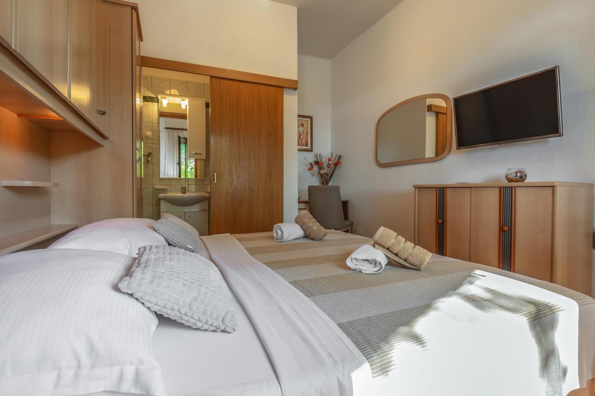 Apartmani Lovrenco 克瓦维卡 外观 照片