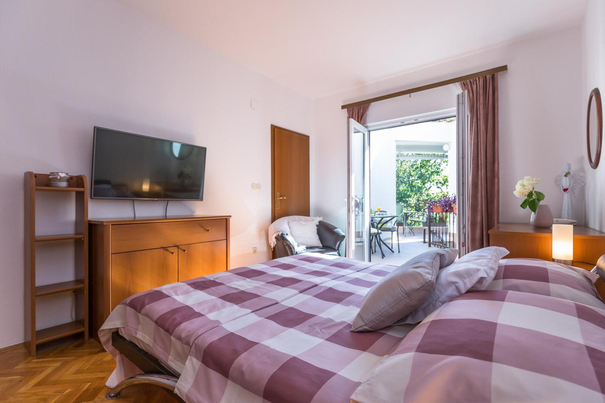 Apartmani Lovrenco 克瓦维卡 外观 照片