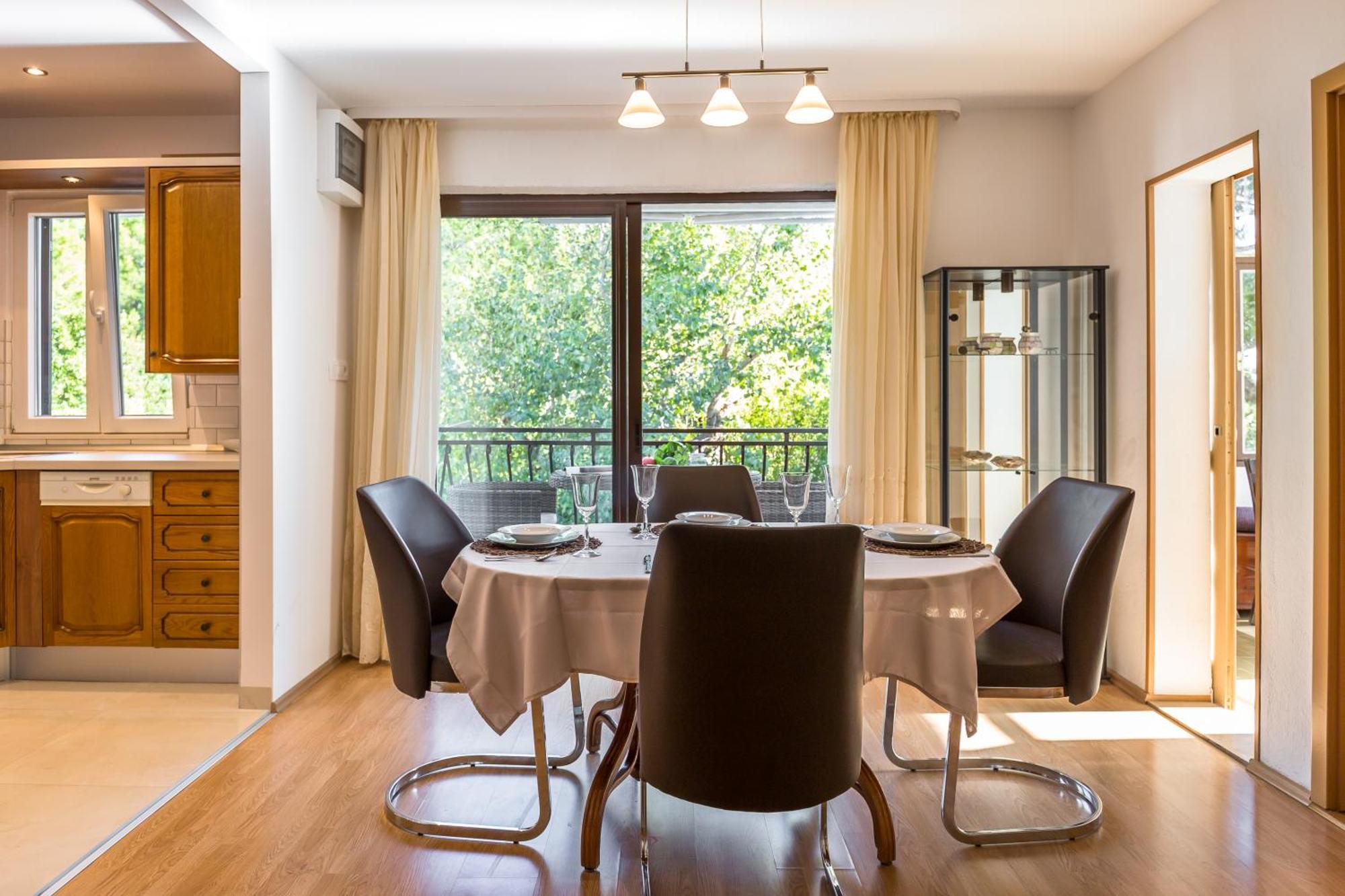 Apartmani Lovrenco 克瓦维卡 外观 照片